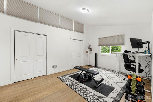 23 Pittsburgh Avenue, Piscataway, NJ 08854