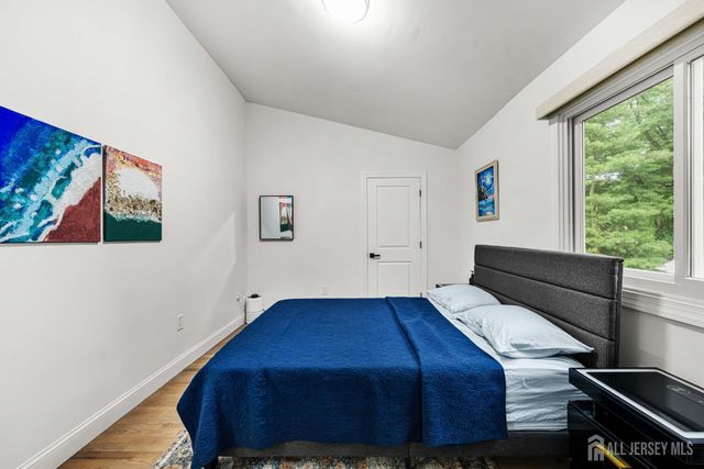 23 Pittsburgh Avenue, Piscataway, NJ 08854