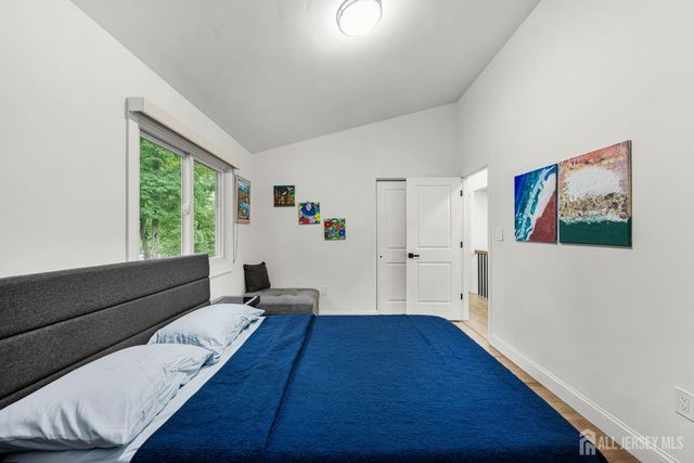 23 Pittsburgh Avenue, Piscataway, NJ 08854