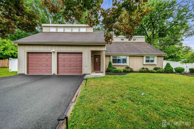 23 Pittsburgh Avenue, Piscataway, NJ 08854