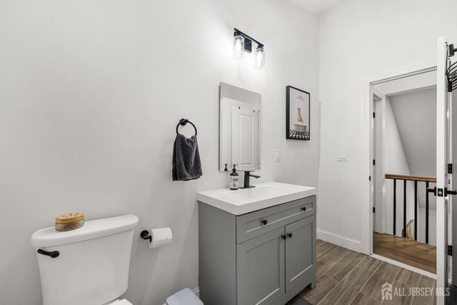 23 Pittsburgh Avenue, Piscataway, NJ 08854