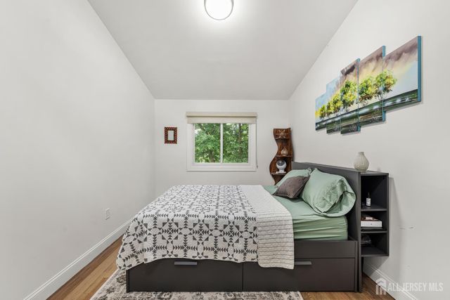 23 Pittsburgh Avenue, Piscataway, NJ 08854