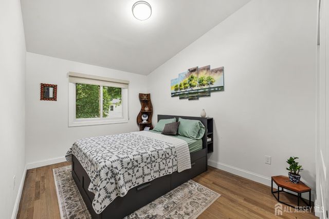 23 Pittsburgh Avenue, Piscataway, NJ 08854