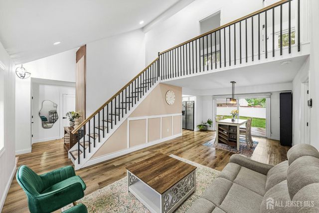 23 Pittsburgh Avenue, Piscataway, NJ 08854