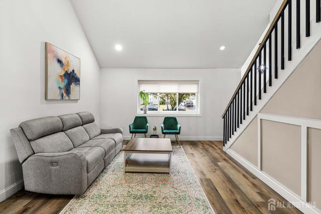 23 Pittsburgh Avenue, Piscataway, NJ 08854