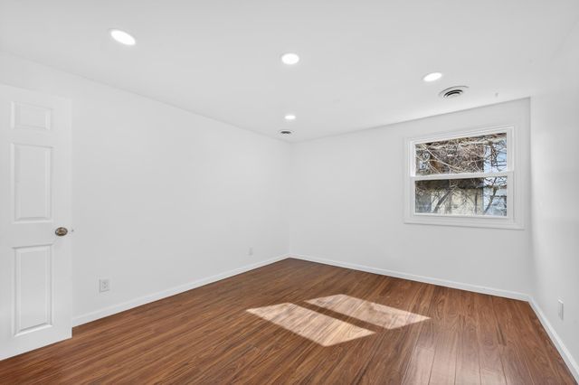 14 LAUREL CT, Jc, Downtown, NJ 07302