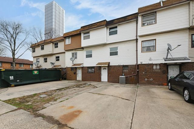 14 LAUREL CT, Jc, Downtown, NJ 07302