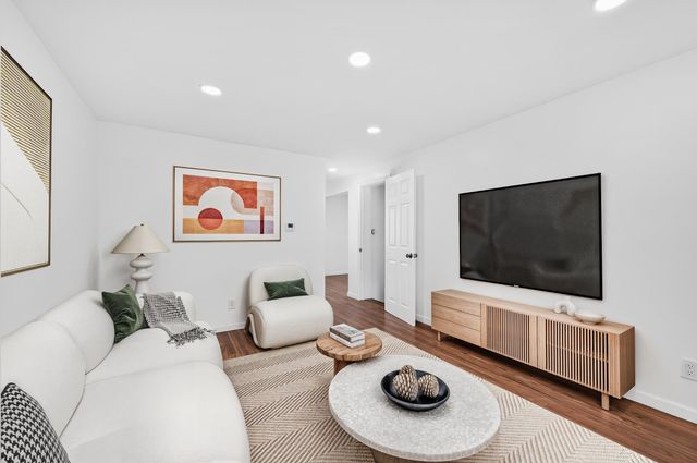 14 LAUREL CT, Jc, Downtown, NJ 07302