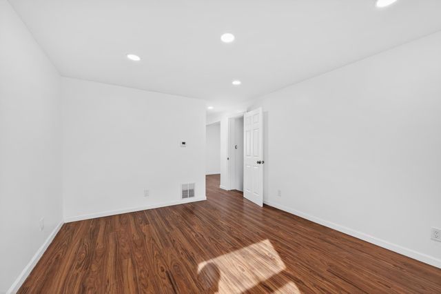 14 LAUREL CT, Jc, Downtown, NJ 07302