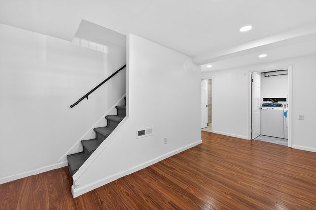 14 LAUREL CT, Jc, Downtown, NJ 07302