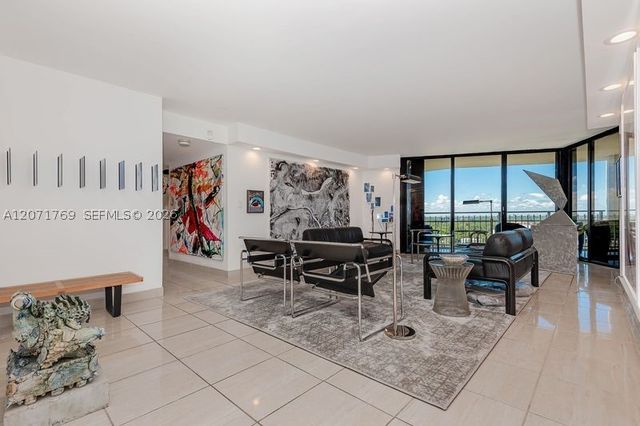 1000 QUAYSIDE TERRACE 1901, Miami, FL 33138