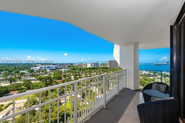 1000 QUAYSIDE TERRACE 1901, Miami, FL 33138