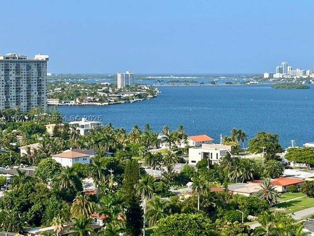 1000 QUAYSIDE TERRACE 1901, Miami, FL 33138