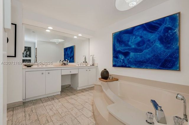 1000 QUAYSIDE TERRACE 1901, Miami, FL 33138
