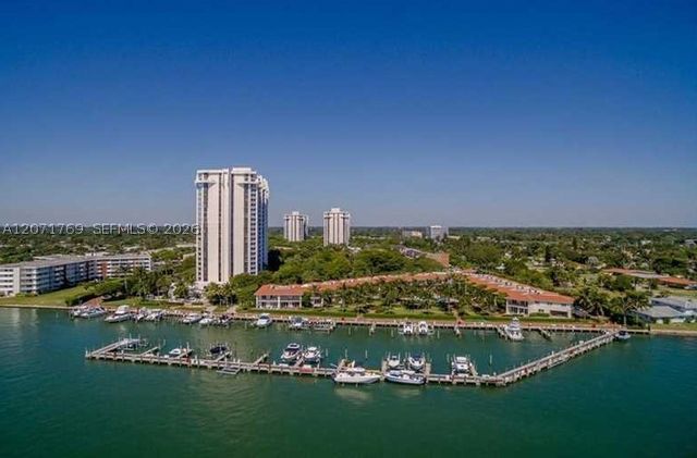 1000 QUAYSIDE TERRACE 1901, Miami, FL 33138