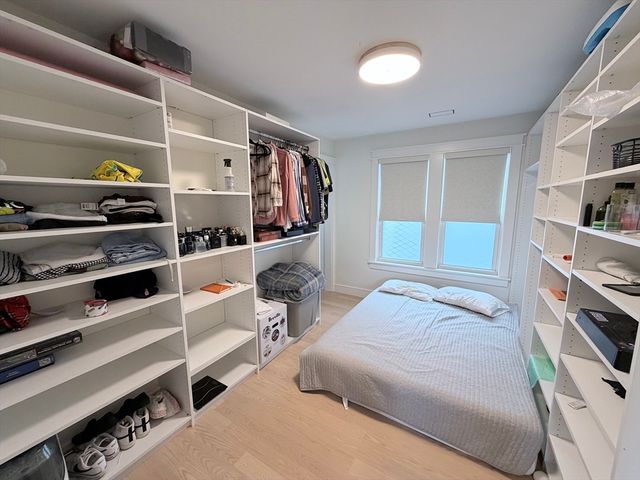 70 Upsala St, Worcester, MA 01610