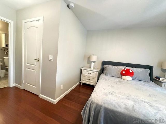 12079 ALTA CARMEL COURT 22, San Diego, CA 92128