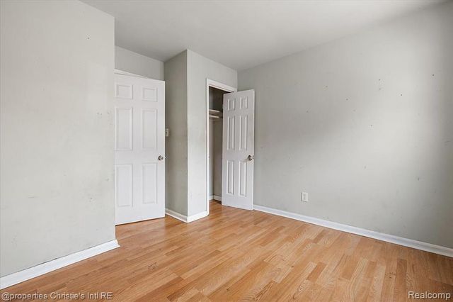 18555 Edinborough Road, Detroit, MI 48219