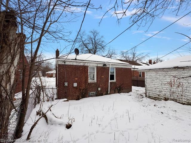 18555 Edinborough Road, Detroit, MI 48219