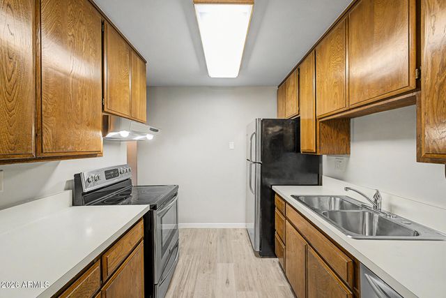 5525 E THOMAS Road H2, Phoenix, AZ 85018