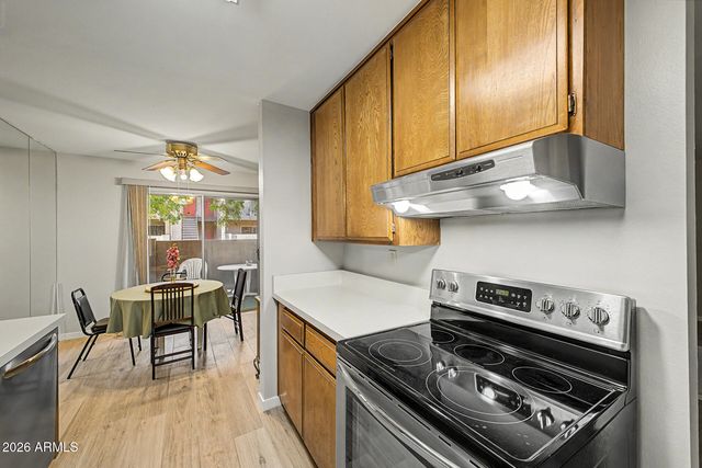 5525 E THOMAS Road H2, Phoenix, AZ 85018