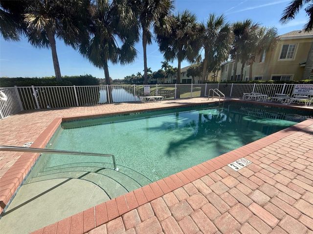 3715 45TH TERRACE W 103, Bradenton, FL 34210