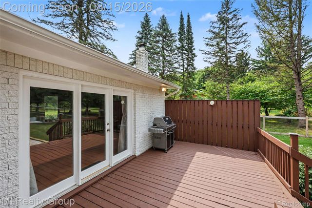 3426 Hadden Road, Oakland Charter Township, MI 48306