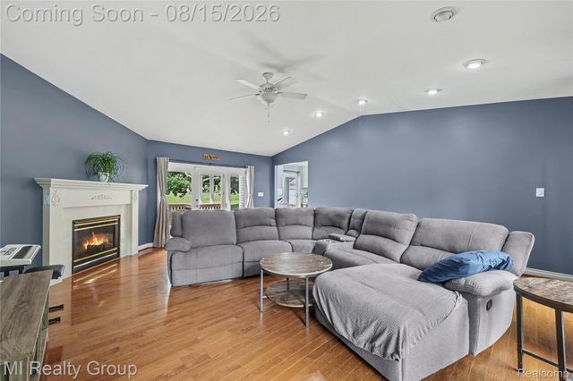 3426 Hadden Road, Oakland Charter Township, MI 48306