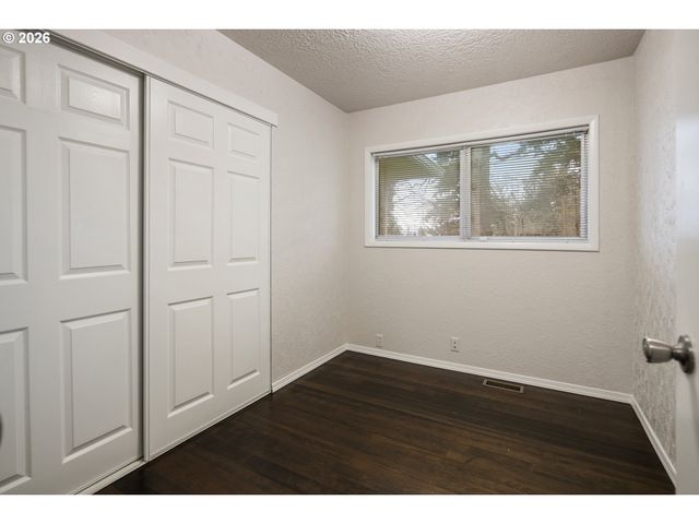 3450 Se SNOWBERRY St, Milwaukie, OR 97222