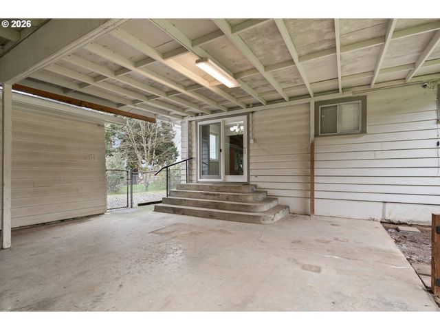 3450 Se SNOWBERRY St, Milwaukie, OR 97222