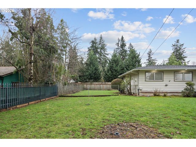 3450 Se SNOWBERRY St, Milwaukie, OR 97222