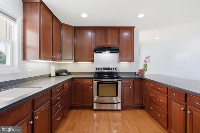 110 SUMMERS LN, New Market, VA 22844