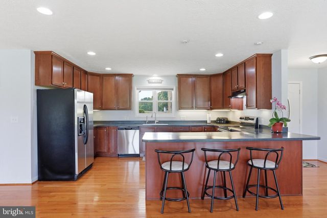 110 SUMMERS LN, New Market, VA 22844