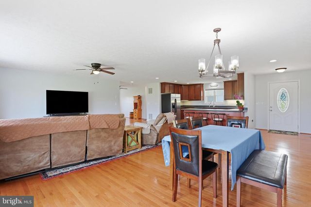110 SUMMERS LN, New Market, VA 22844
