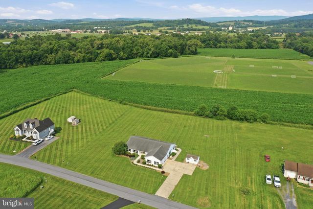 110 SUMMERS LN, New Market, VA 22844