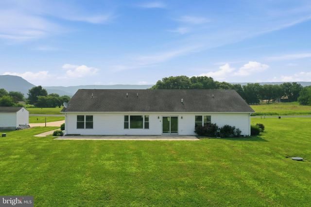 110 SUMMERS LN, New Market, VA 22844