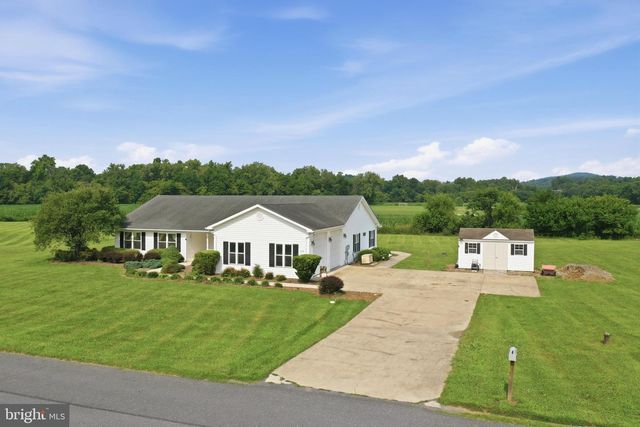 110 SUMMERS LN, New Market, VA 22844