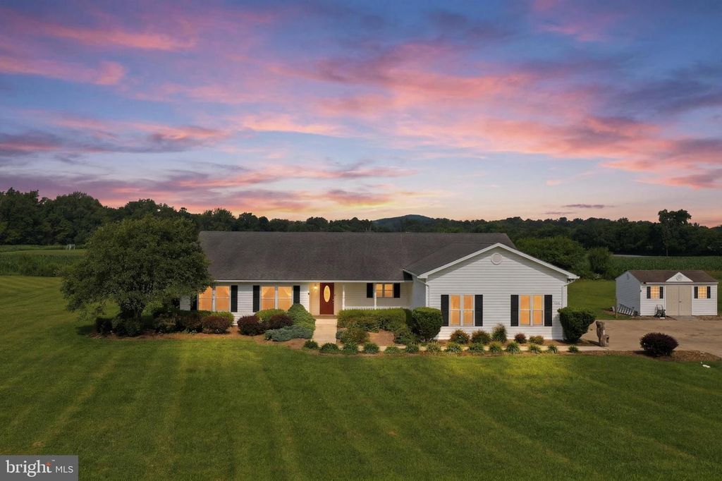 110 SUMMERS LN, New Market, VA 22844