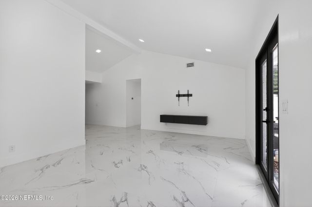 1166 CATHCART Street, Jacksonville, FL 32211