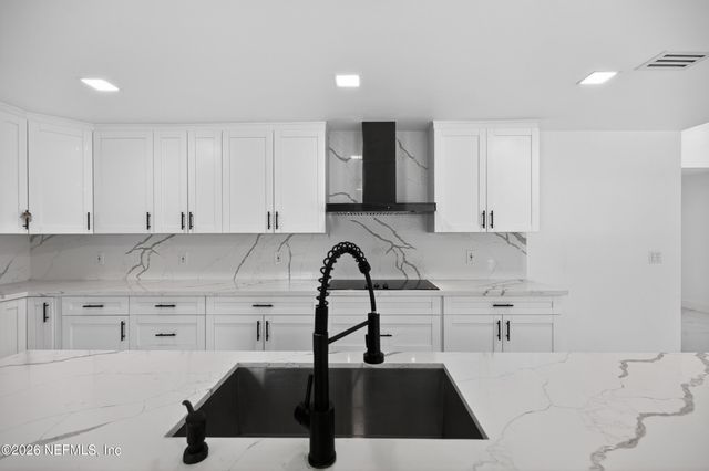 1166 CATHCART Street, Jacksonville, FL 32211
