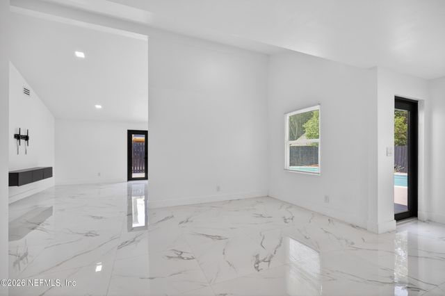 1166 CATHCART Street, Jacksonville, FL 32211