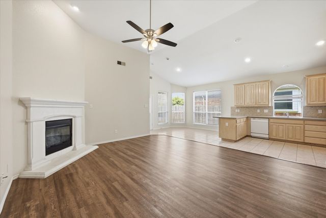 3023 Stallion Crossing, Irving, TX 75060