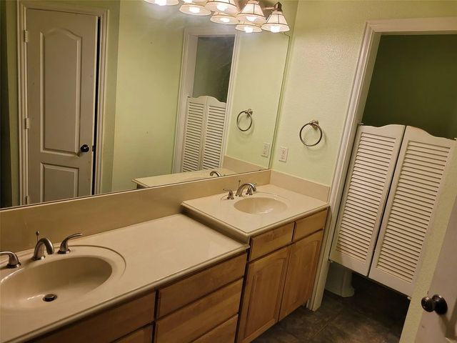 1424 Chapman Drive, Lancaster, TX 75134