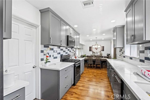 14870 Hubbard, Sylmar (los Angeles), CA 91342