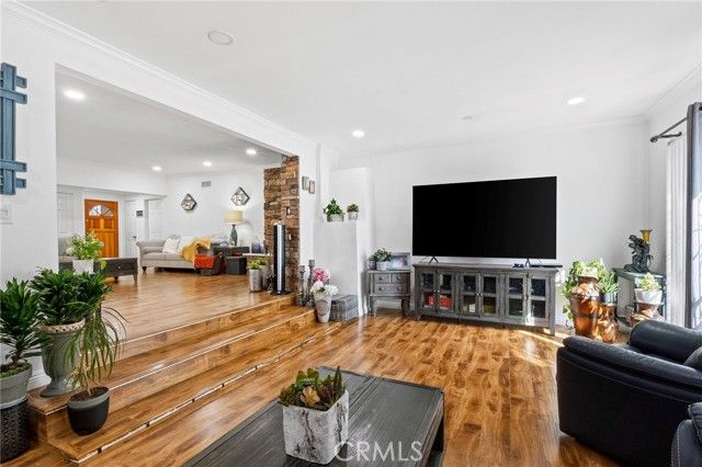 14870 Hubbard, Sylmar (los Angeles), CA 91342