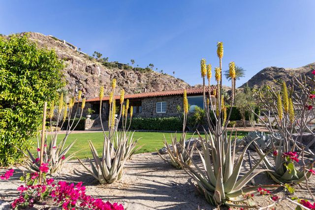 2350 S Araby Drive, Palm Springs, CA 92264