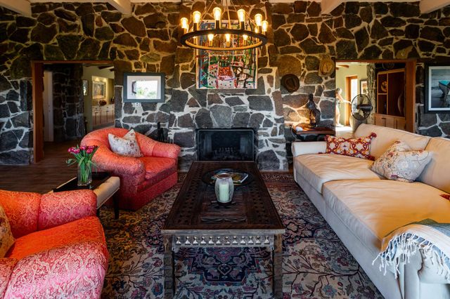 2350 S Araby Drive, Palm Springs, CA 92264