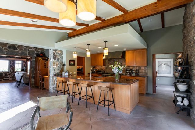 2350 S Araby Drive, Palm Springs, CA 92264