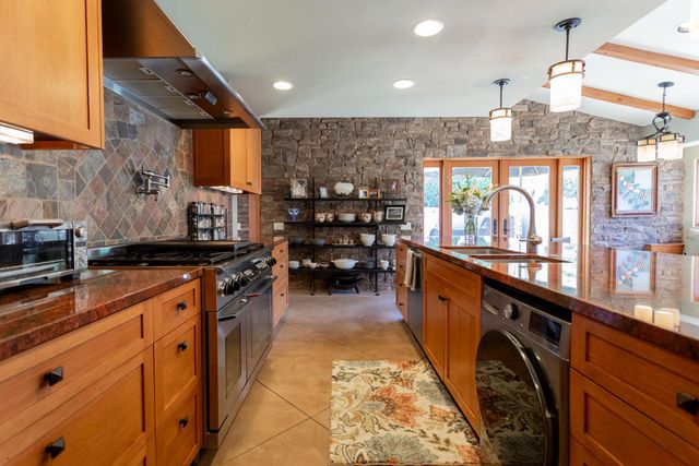 2350 S Araby Drive, Palm Springs, CA 92264