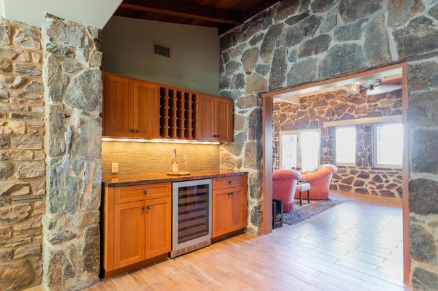 2350 S Araby Drive, Palm Springs, CA 92264